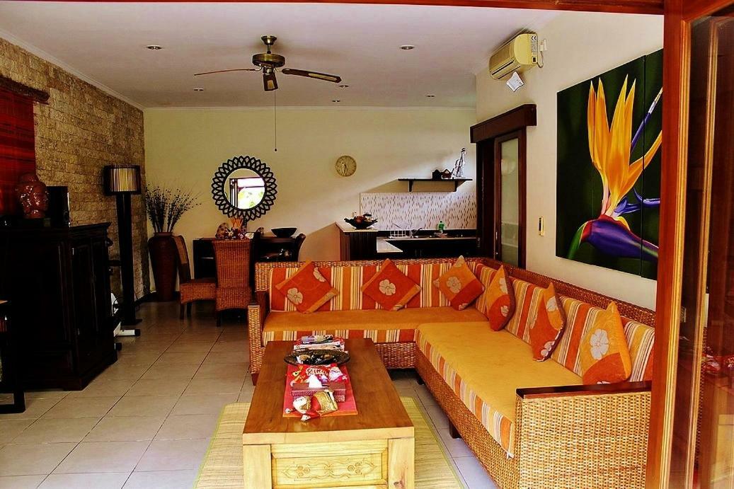 Heliconia Villa